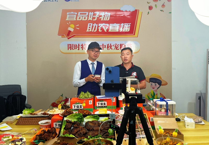 1767577494114129.png 00320018167_a1b37d77.png